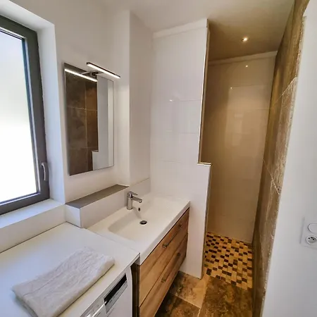 La Fossette - T2 Avec Terrasse, Parking Et Wifi * Ле-Лаванду