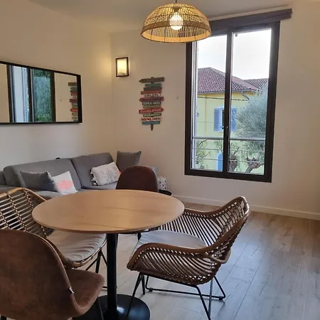 Апартаменты La Fossette - T2 Avec Terrasse, Parking Et Wifi Ле-Лаванду